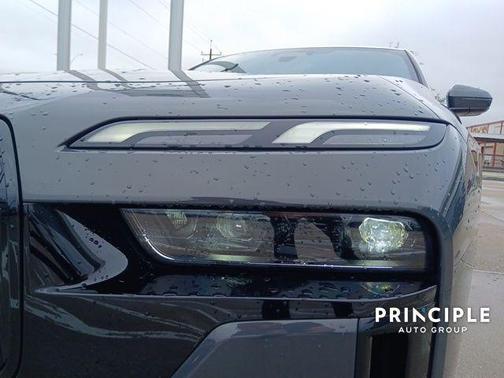 2023 BMW 740 i