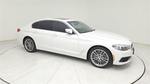 2020 BMW 530 530i