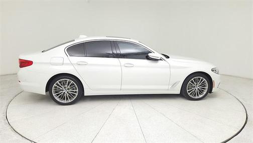 2020 BMW 530 530i