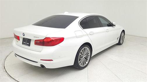 2020 BMW 530 530i