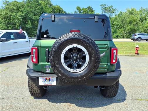 ERUPTION GREEN 2025 Ford Bronco Badlands