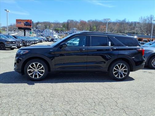 Agate Black Metallic 2026 Ford Explorer ST-Line