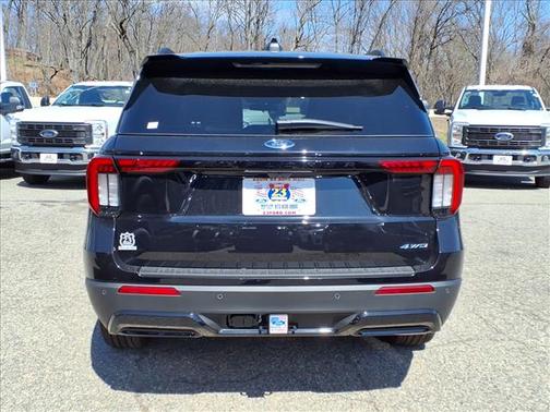 Agate Black Metallic 2026 Ford Explorer ST-Line