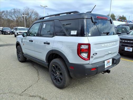 Space White Metallic 2026 Ford Bronco Sport Badlands
