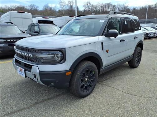 Space White Metallic 2026 Ford Bronco Sport Badlands
