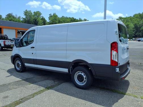 2025 Ford Transit-150 XL