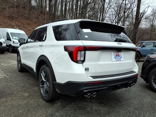 Star White Metallic Tri-Coat 2026 Ford Explorer ST