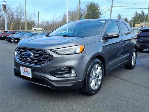 Carbonized Gray Metallic 2022 Ford Edge Titanium