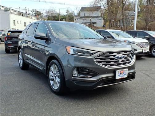 Carbonized Gray Metallic 2022 Ford Edge Titanium