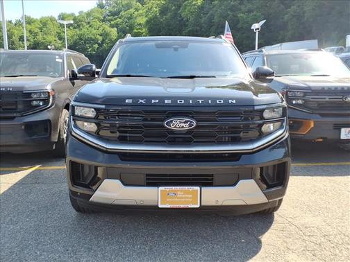 BLACK METALLIC 2025 Ford Expedition Platinum