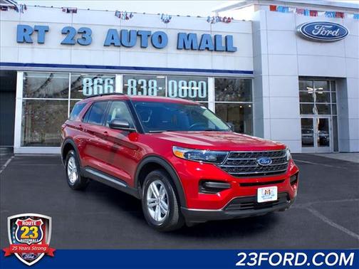 Rapid Red Metallic Tinted Clearcoat 2024 Ford Explorer XLT