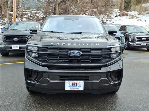 2025 Ford Expedition Max Active 4x4