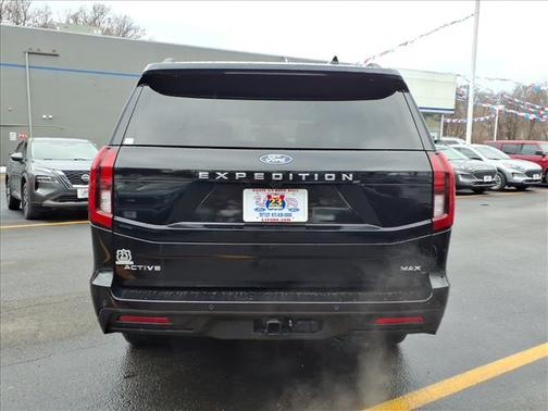 2025 Ford Expedition Max Active 4x4