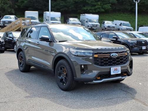 Marsh Gray 2026 Ford Explorer Tremor