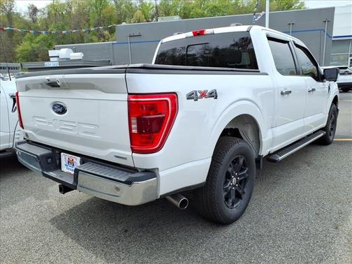 Oxford White 2022 Ford F-150 XLT