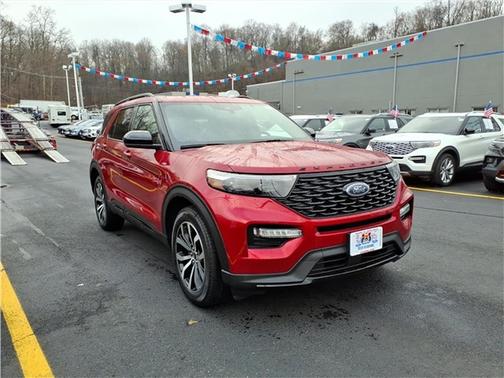 Rapid Red Metallic Tinted Clearcoat 2022 Ford Explorer ST-Line