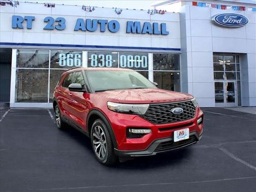 Rapid Red Metallic Tinted Clearcoat 2022 Ford Explorer ST-Line