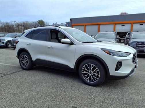 2025 Ford Escape Base