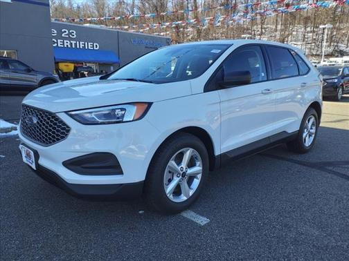 Oxford White 2024 Ford Edge SE