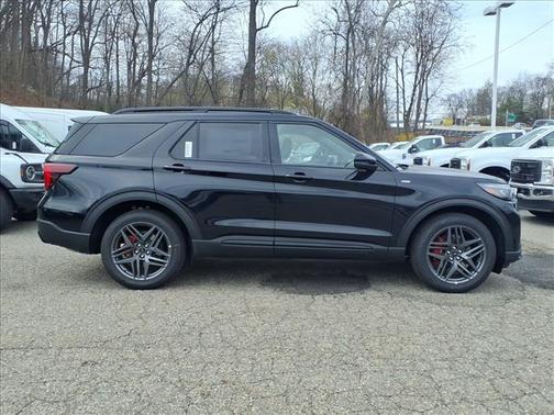 Agate Black Metallic 2026 Ford Explorer ST-Line