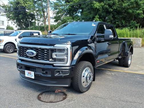 Agate Black Metallic 2026 Ford F-450 Platinum