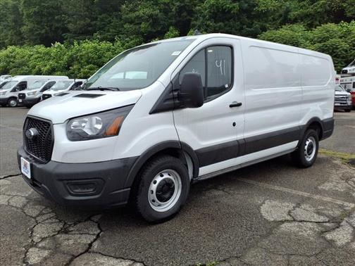 2025 Ford Transit-150 XL