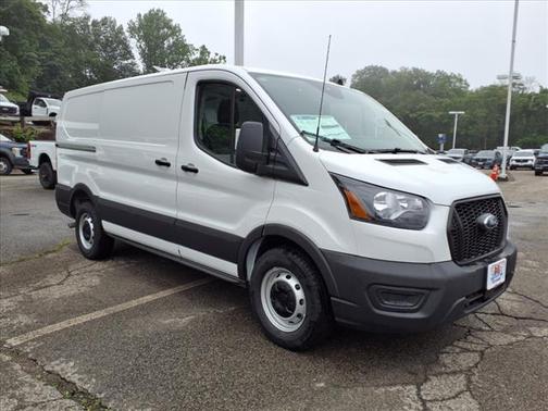 2025 Ford Transit-150 XL
