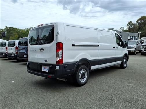 2025 Ford Transit-150 XL