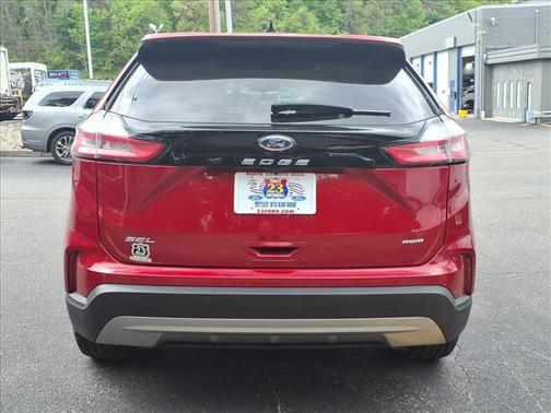 Rapid Red Metallic Tinted Clearcoat 2024 Ford Edge SEL