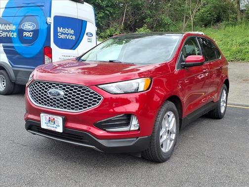 Rapid Red Metallic Tinted Clearcoat 2024 Ford Edge SEL