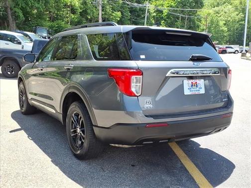 Carbonized Gray Metallic 2022 Ford Explorer XLT