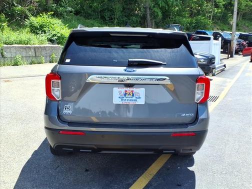 Carbonized Gray Metallic 2022 Ford Explorer XLT