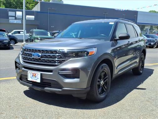 Carbonized Gray Metallic 2022 Ford Explorer XLT