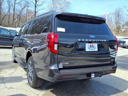 Dark Matter Gray Metallic 2026 Ford Expedition Max Active 4x4