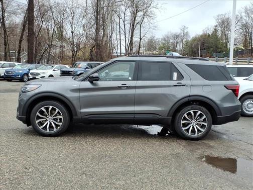 Carbonized Gray Metallic 2026 Ford Explorer ST-Line