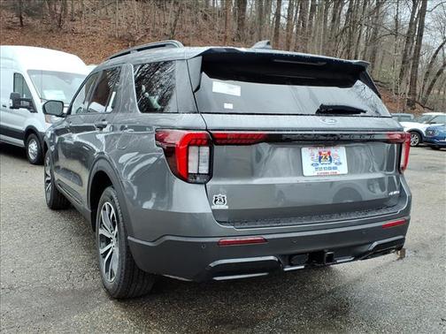 Carbonized Gray Metallic 2026 Ford Explorer ST-Line