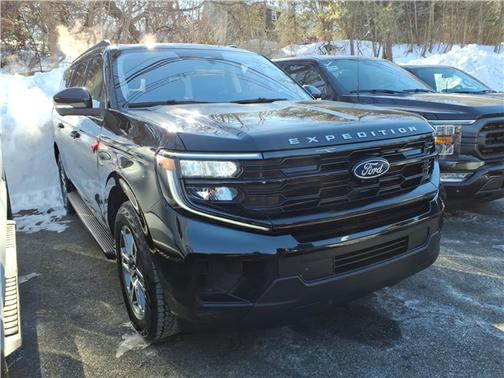 Agate Black Metallic 2025 Ford Expedition Max Active 4x4