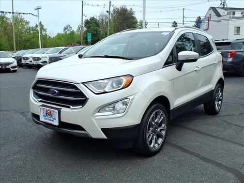 White Platinum Metallic Tri-Coat 2022 Ford EcoSport Titanium