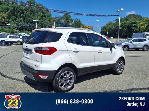 White Platinum Metallic Tri-Coat 2022 Ford EcoSport Titanium