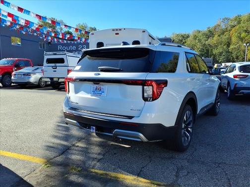 2025 Ford Explorer Platinum
