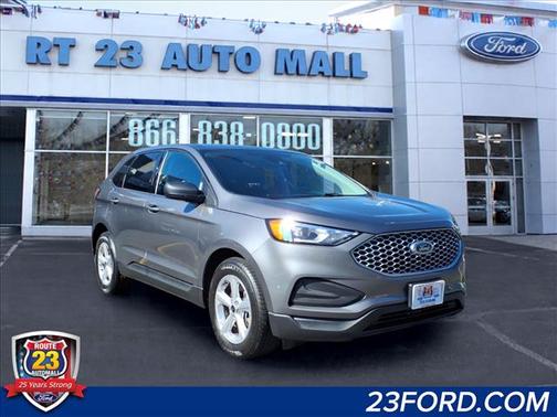 Carbonized Gray Metallic 2024 Ford Edge SE