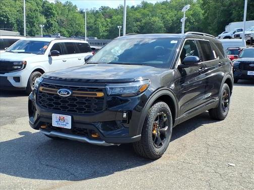 Agate Black Metallic 2026 Ford Explorer Tremor