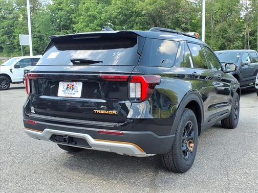 Agate Black Metallic 2026 Ford Explorer Tremor