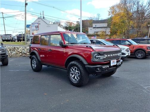 RUBY RED MET TN 2025 Ford Bronco Badlands