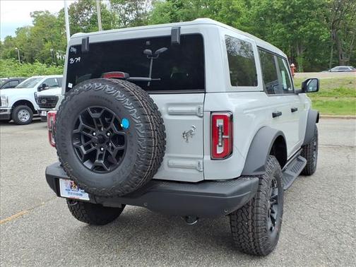 Avalanche Gray 2026 Ford Bronco Badlands