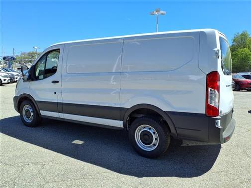 2025 Ford Transit-150 XL