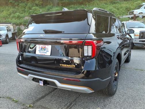 Agate Black Metallic 2026 Ford Explorer Tremor