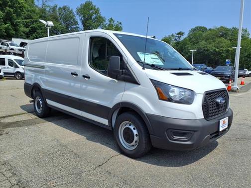 2025 Ford Transit-150 XL