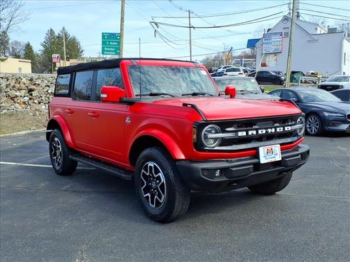 Race Red 2022 Ford Bronco Outer Banks