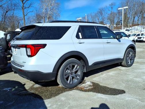2026 Ford Explorer Active w/200A Pkg